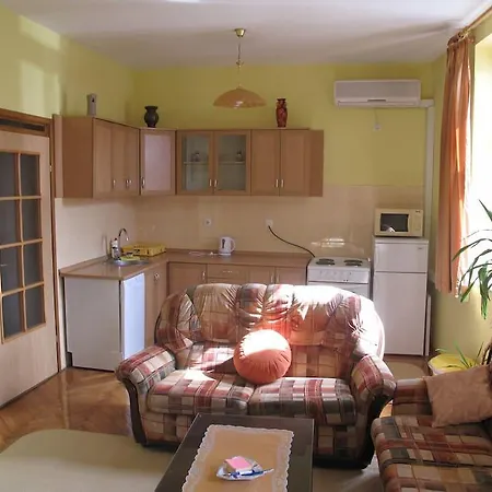 Apartman Leina