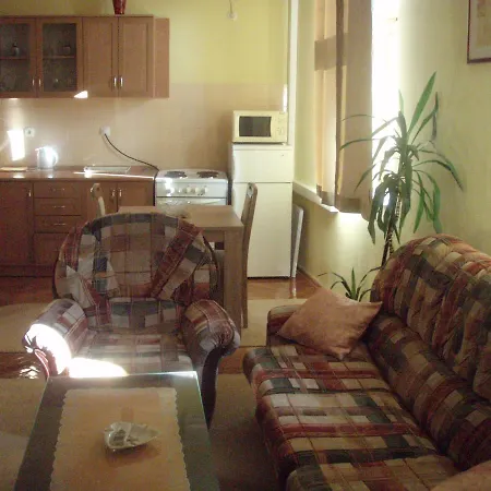 Lägenhet Apartman Leina