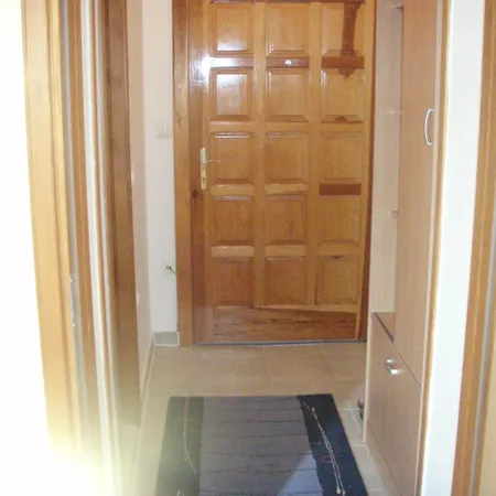 Apartman Leina Lägenhet