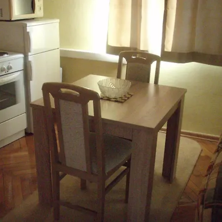 Apartman Leina Lägenhet *